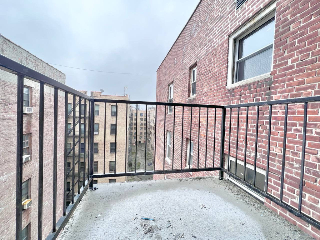 250 Lenox Road - Photo 4