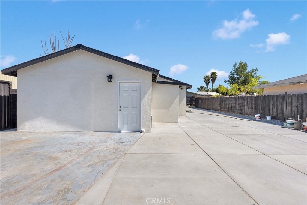 7359 Lynwood - Photo 1