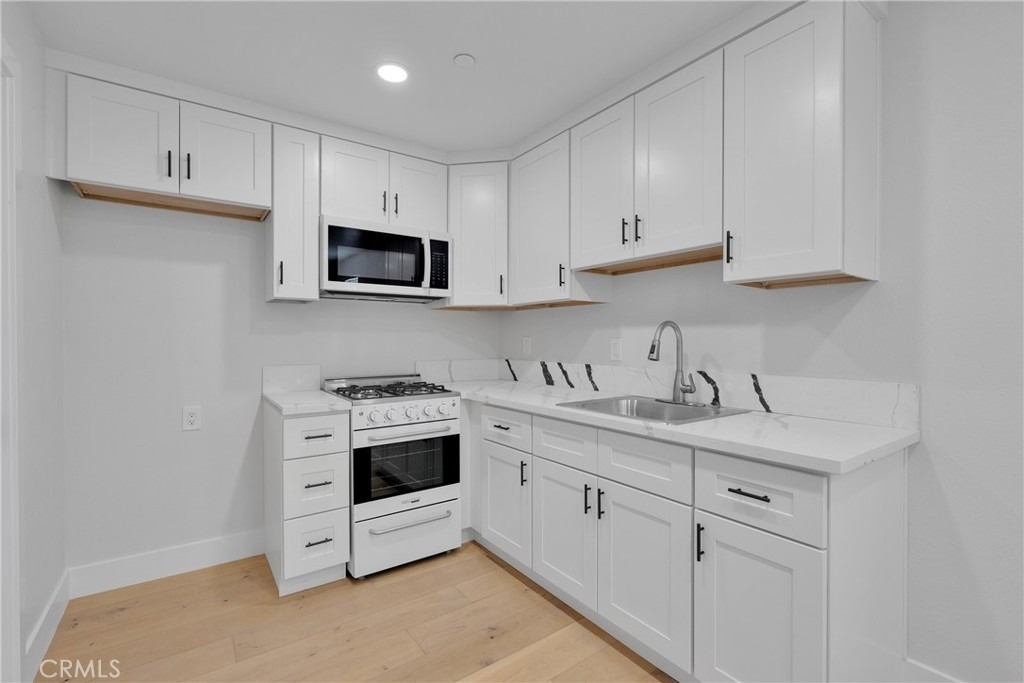 7359 Lynwood - Photo 8