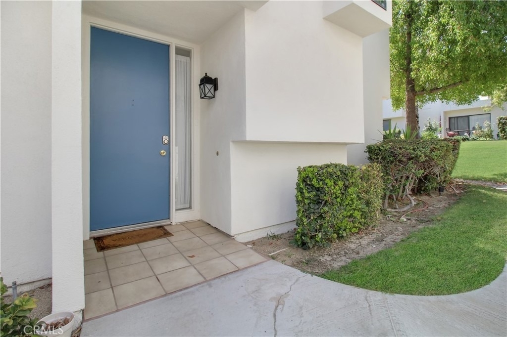 48944 Desert Flower Drive - Photo 1
