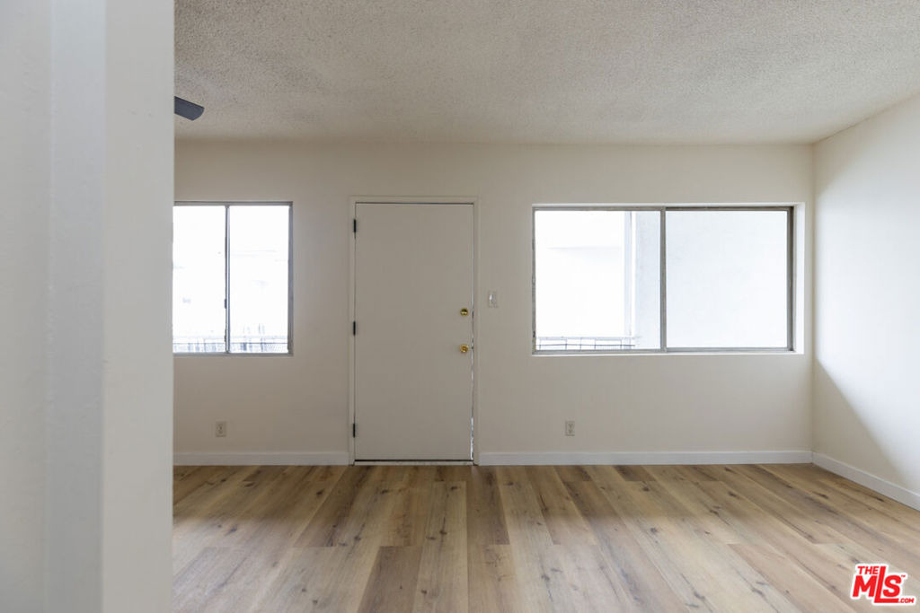 1295 Federal Avenue - Photo 6