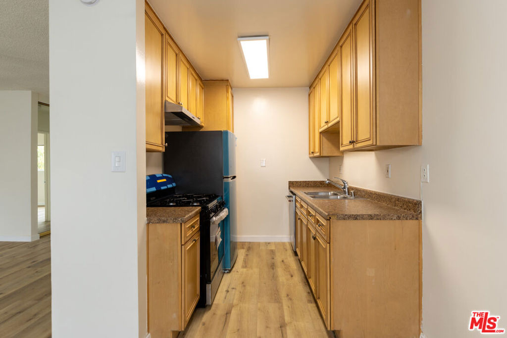 1295 Federal Avenue - Photo 9