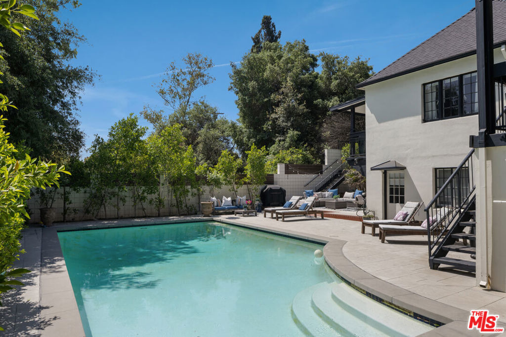 690 Westgate Street - Photo 1