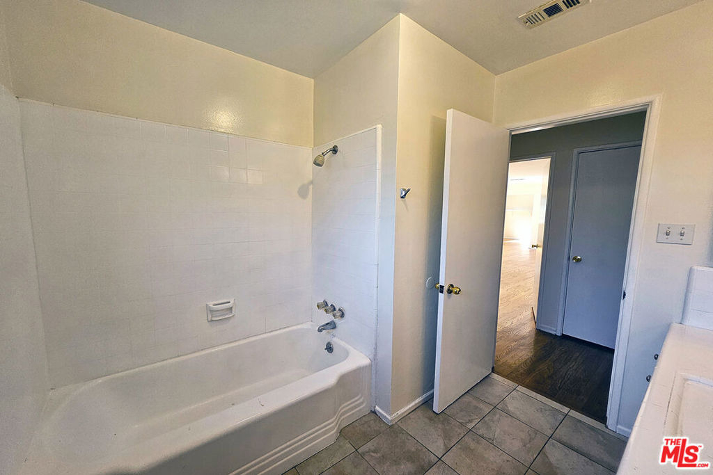 3700 Glenwood Avenue - Photo 25