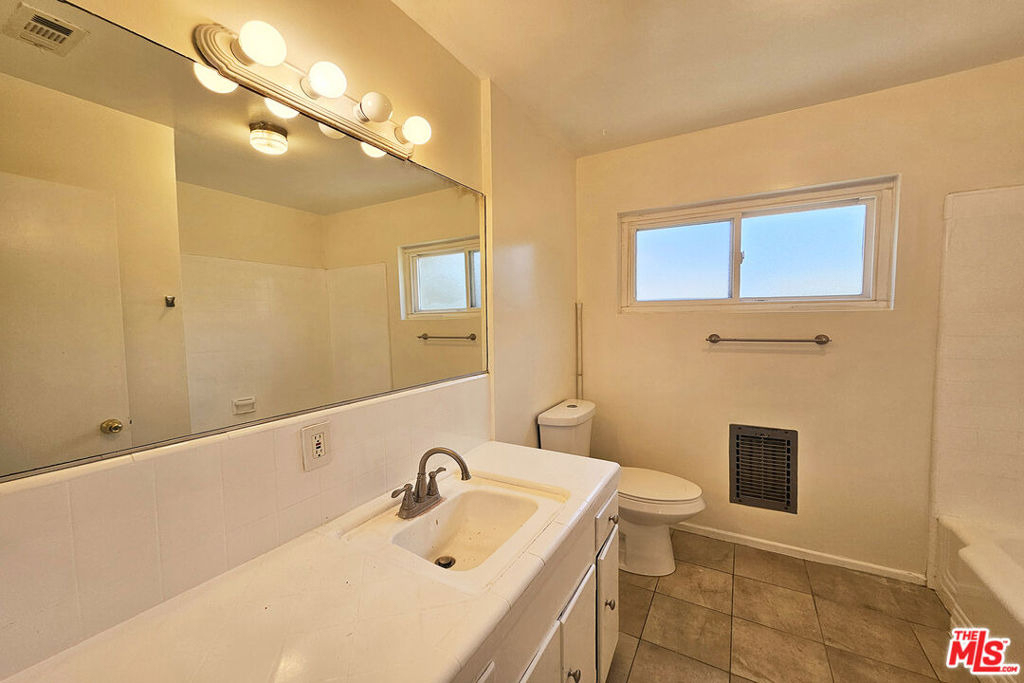 3700 Glenwood Avenue - Photo 23