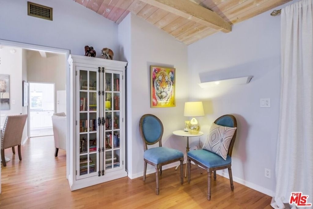 21447 Providencia Street - Photo 25