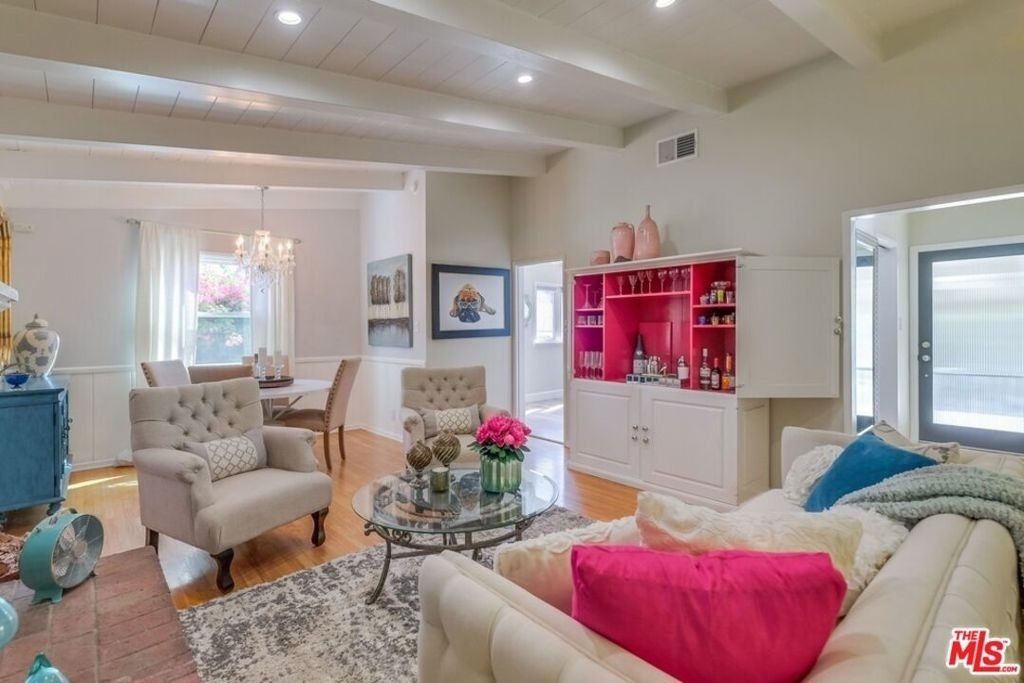 21447 Providencia Street - Photo 14