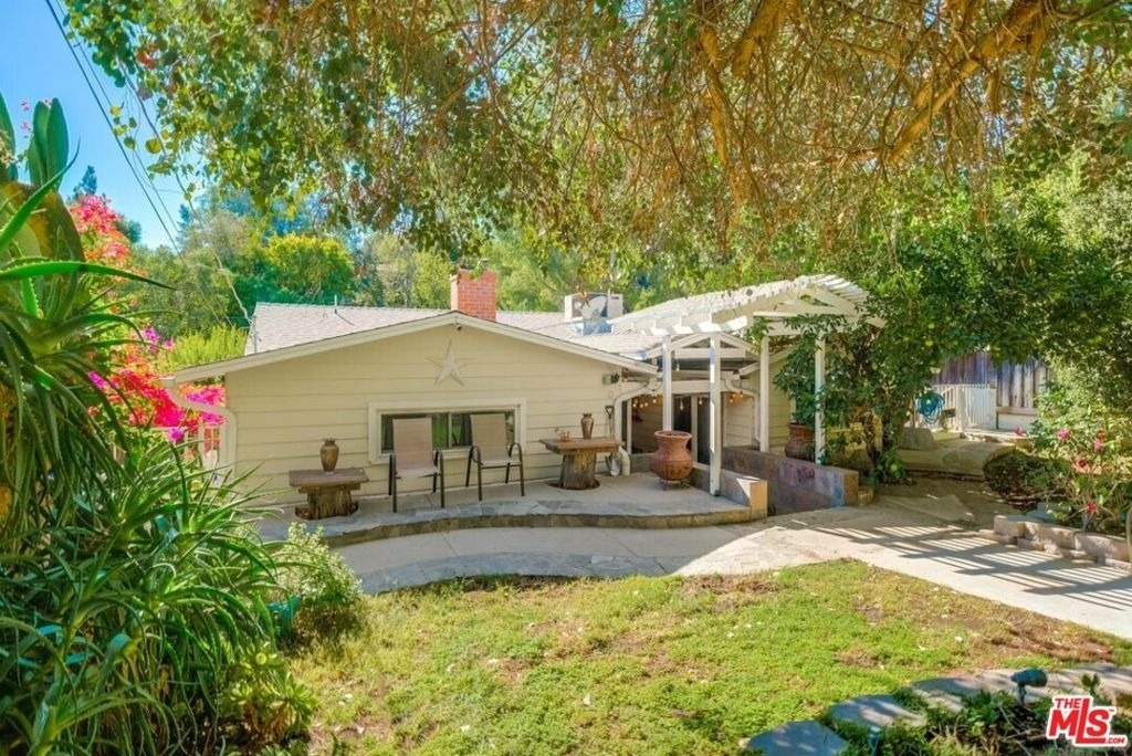 21447 Providencia Street - Photo 69