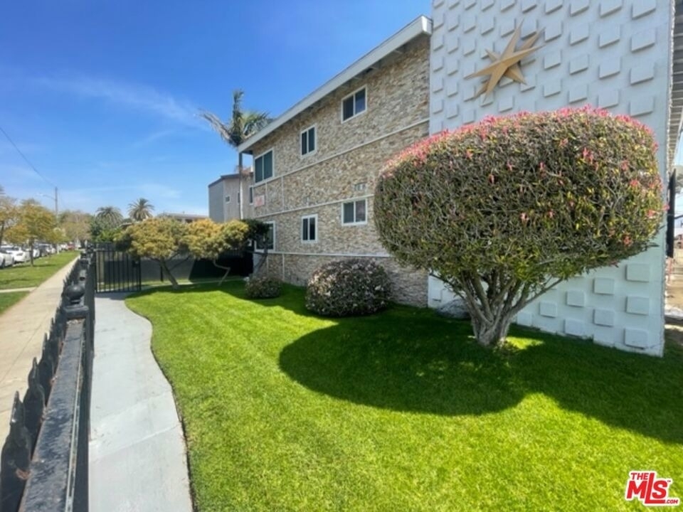 628 S Osage Avenue - Photo 0