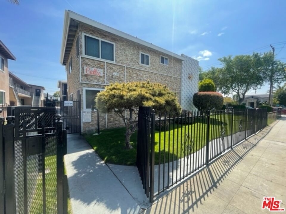 628 S Osage Avenue - Photo 1