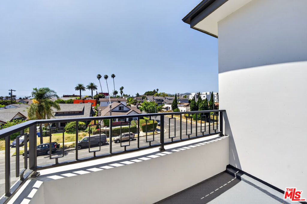 150 N Carondelet Street - Photo 36