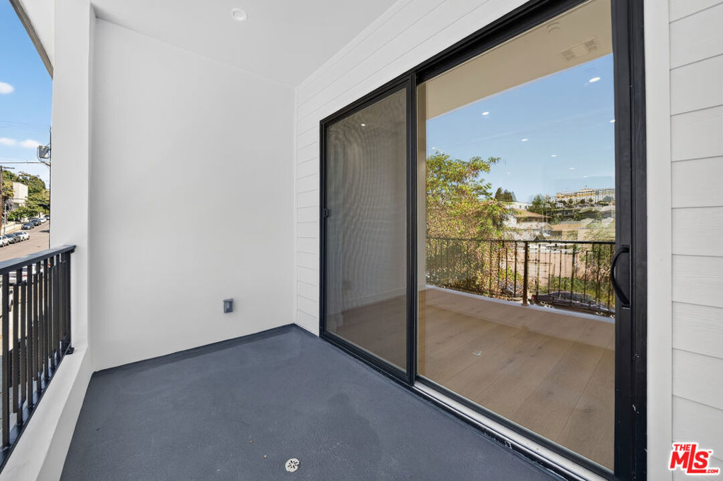 150 N Carondelet Street - Photo 18