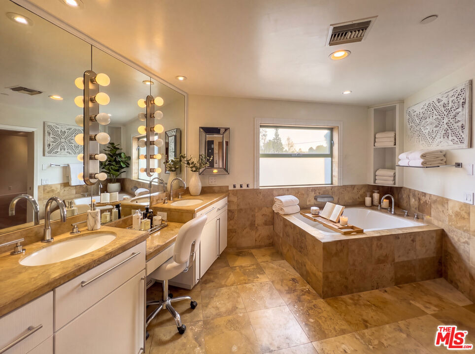 358 11th Street - Photo 6