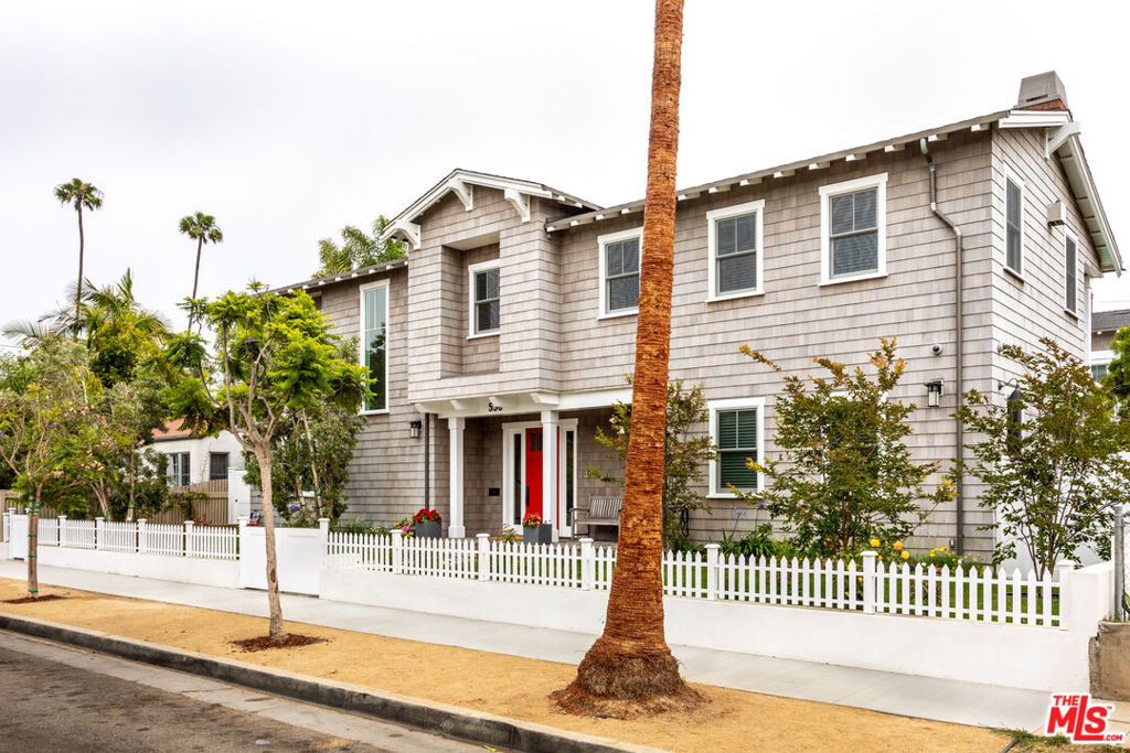 550 San Juan Avenue - Photo 2