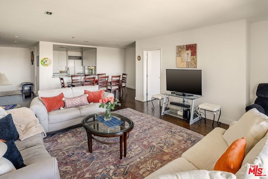 10724 Wilshire Boulevard - Photo 16