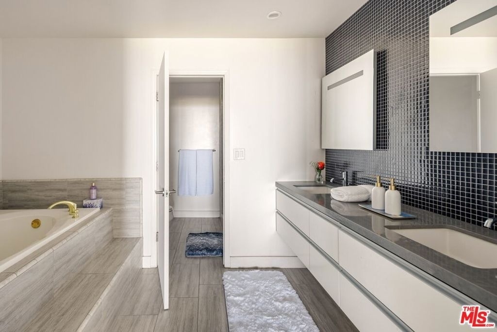 10724 Wilshire Boulevard - Photo 22