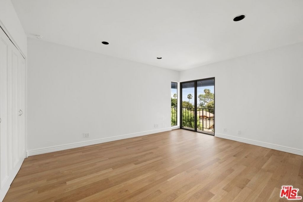 1121 La Collina Drive - Photo 18