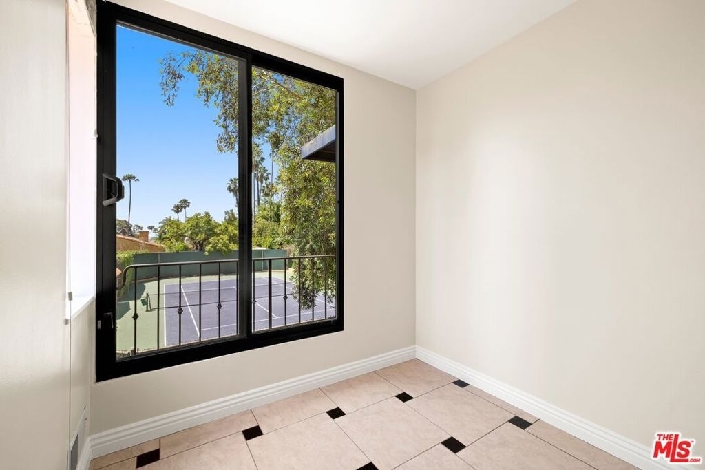1121 La Collina Drive - Photo 8