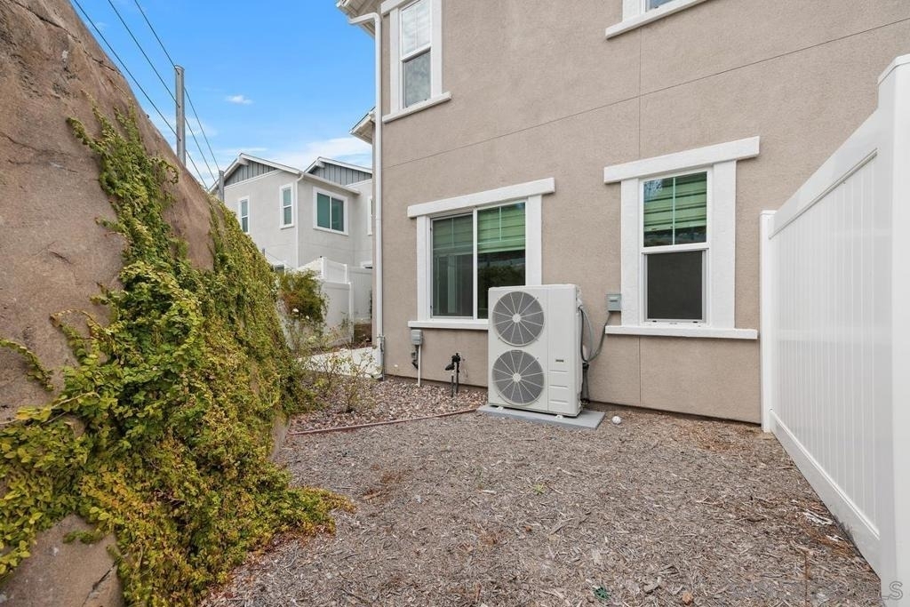 1523 Wingwood - Photo 13