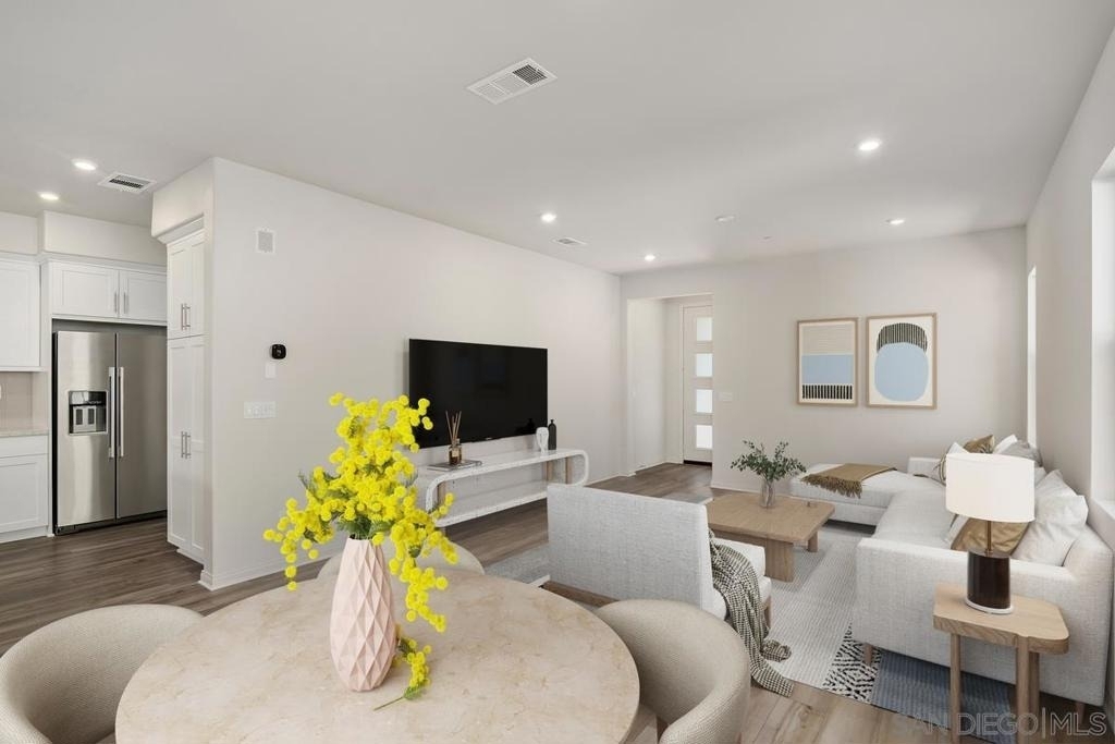 1523 Wingwood - Photo 6