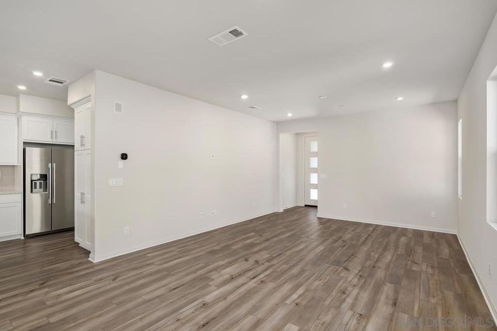 1523 Wingwood - Photo 5