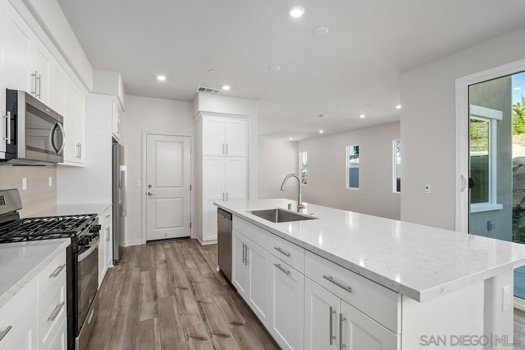 1523 Wingwood - Photo 9