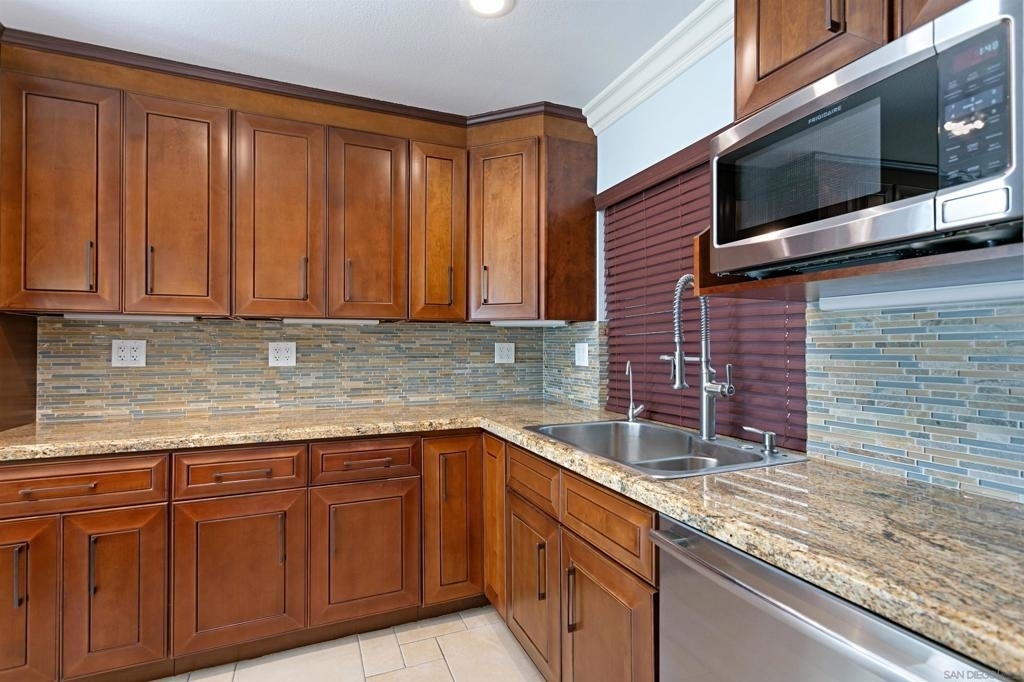 6783 Heath Ct - Photo 13