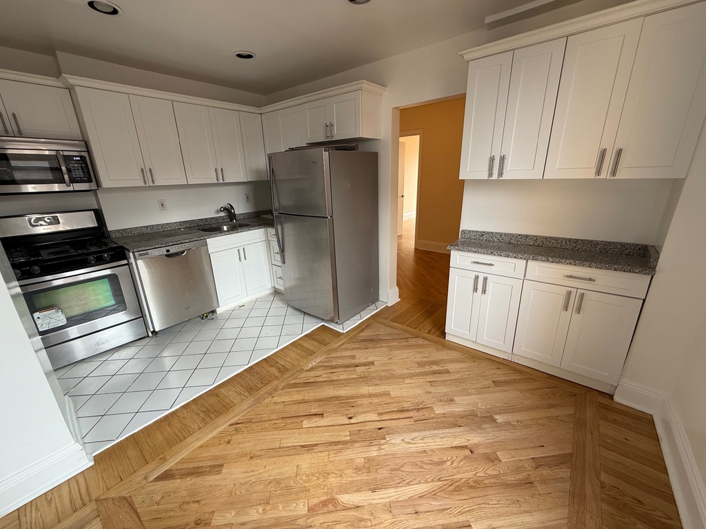 147 West 79th Street - Photo 11