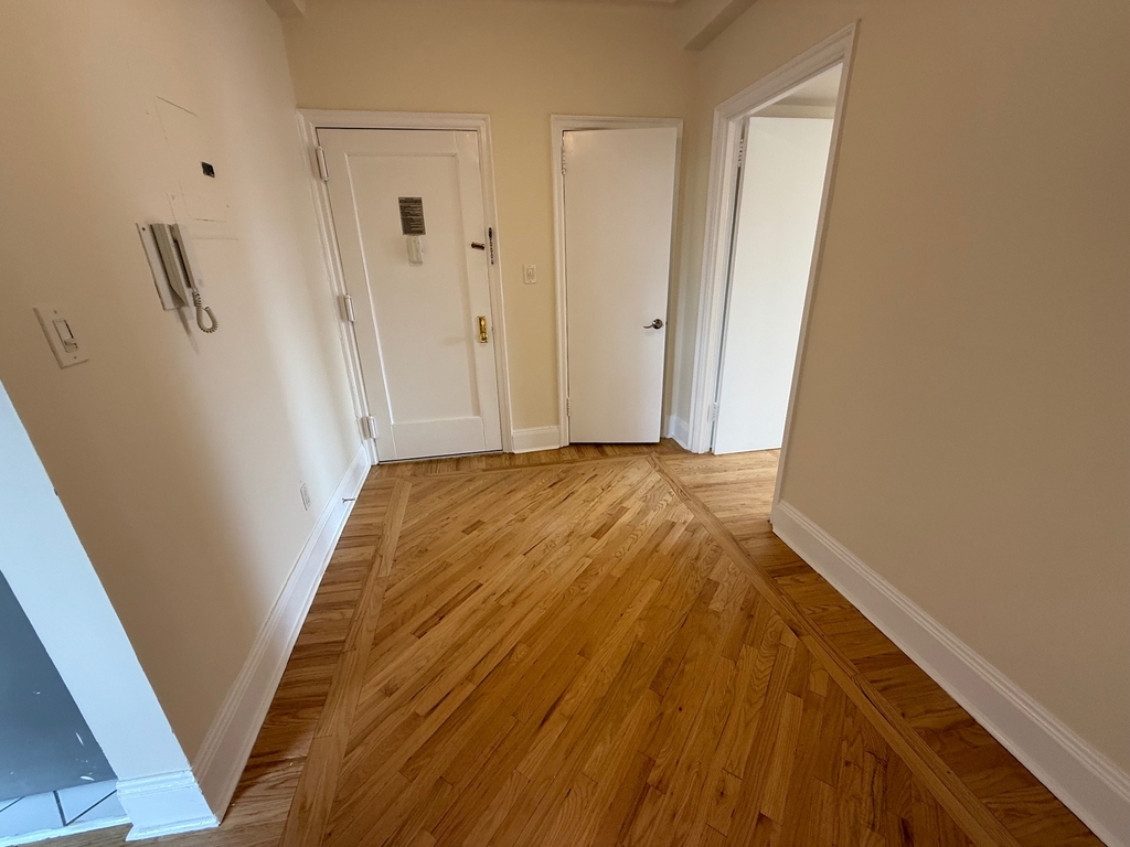 147 West 79th Street - Photo 9