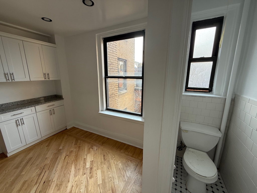 147 West 79th Street - Photo 12