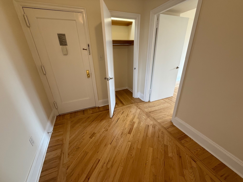 147 West 79th Street - Photo 18
