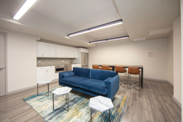 East 34th Street - Photo 8