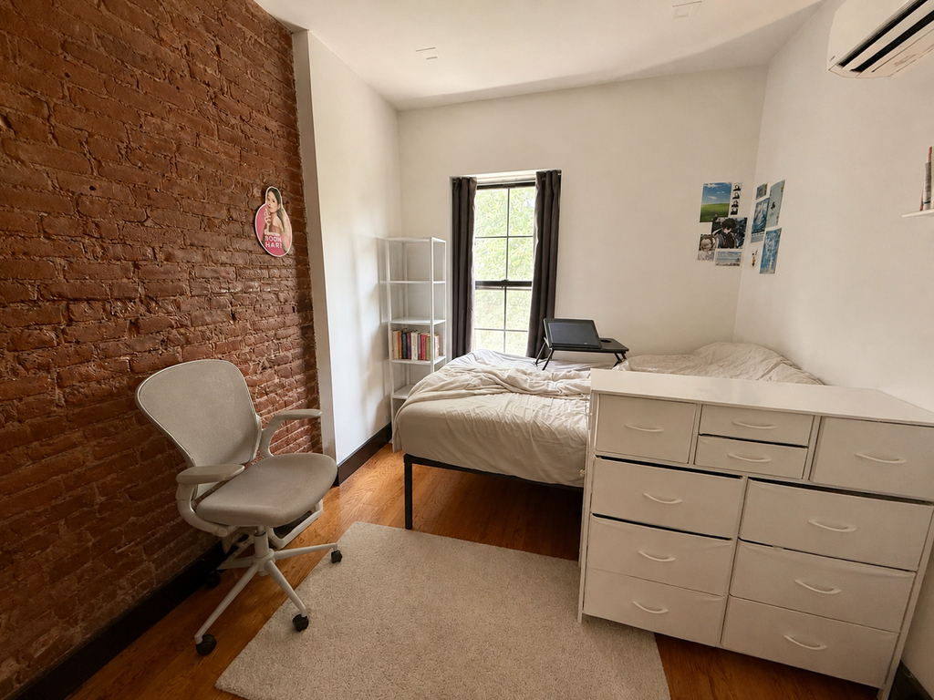 754 Putnam Avenue - Photo 10