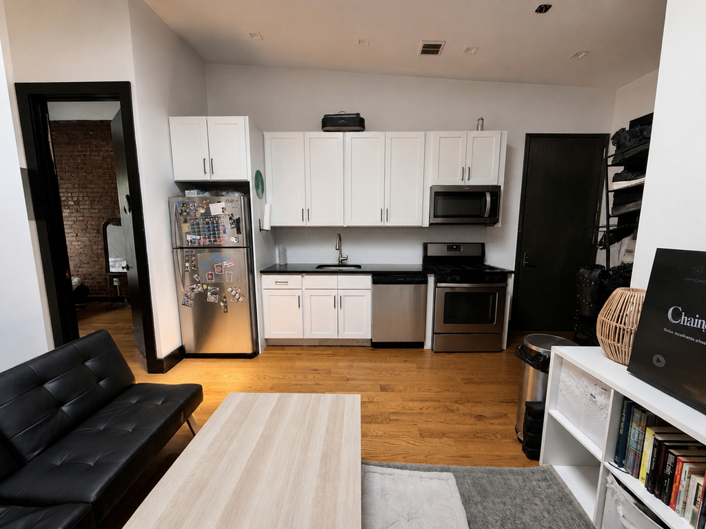 754 Putnam Avenue - Photo 5
