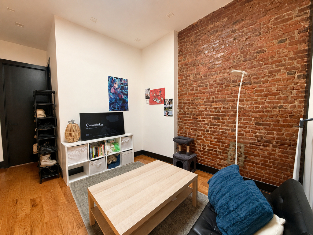 754 Putnam Avenue - Photo 3