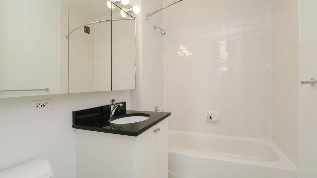 71 Broadway - Photo 6