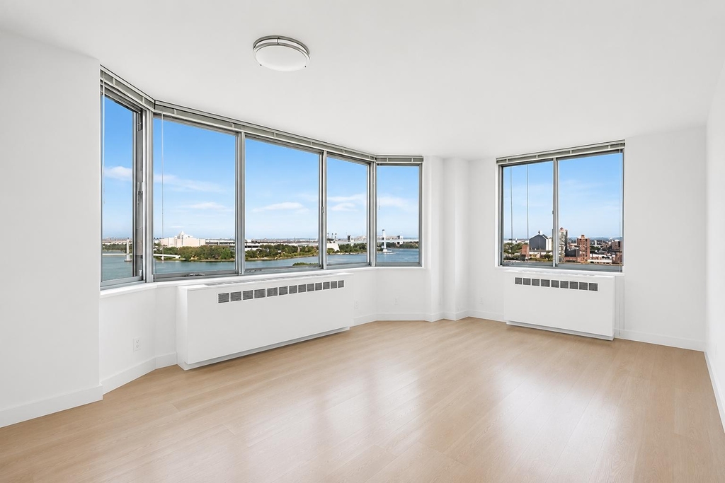 1735 York Avenue - Photo 1