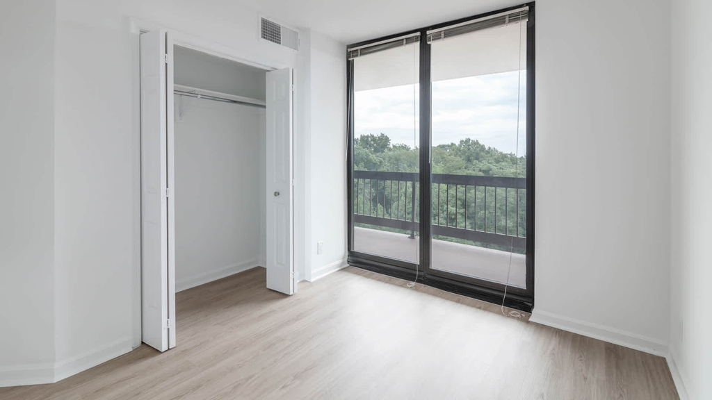 1501 Crystal Dr. - Photo 15