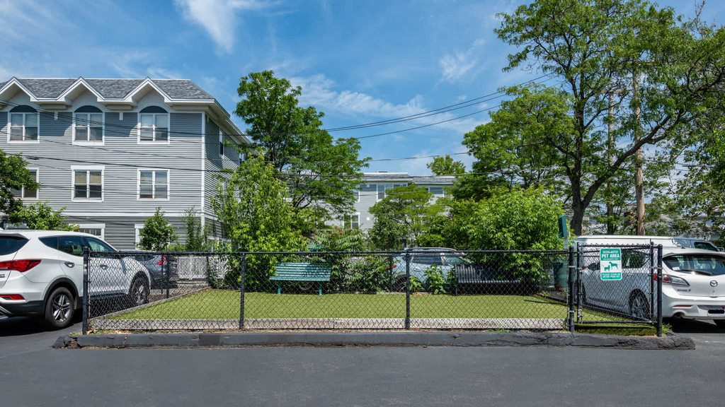205 Walden St - Photo 10