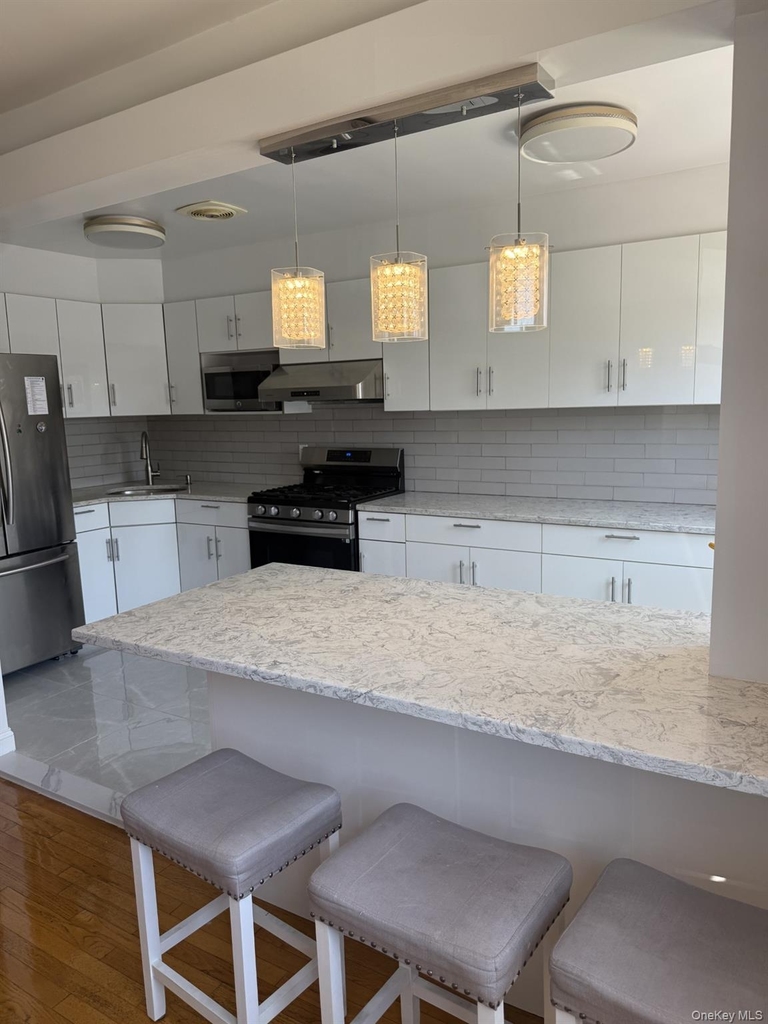 60th Avenue - Photo 1