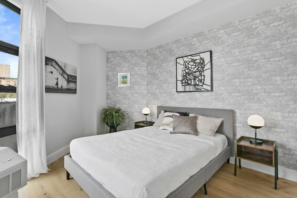 East 132nd Street - Photo 2