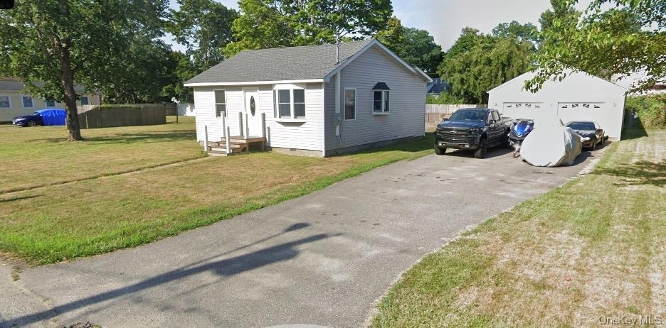 162 Bayview Drive - Photo 0