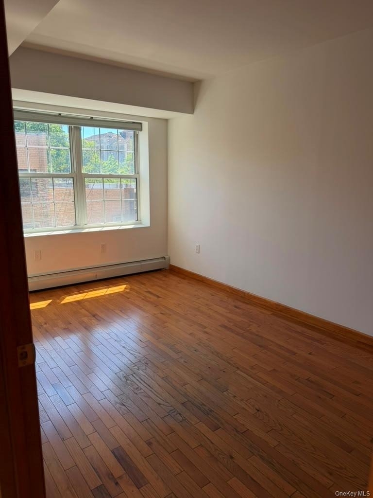 35-19 Leavitt Street - Photo 3