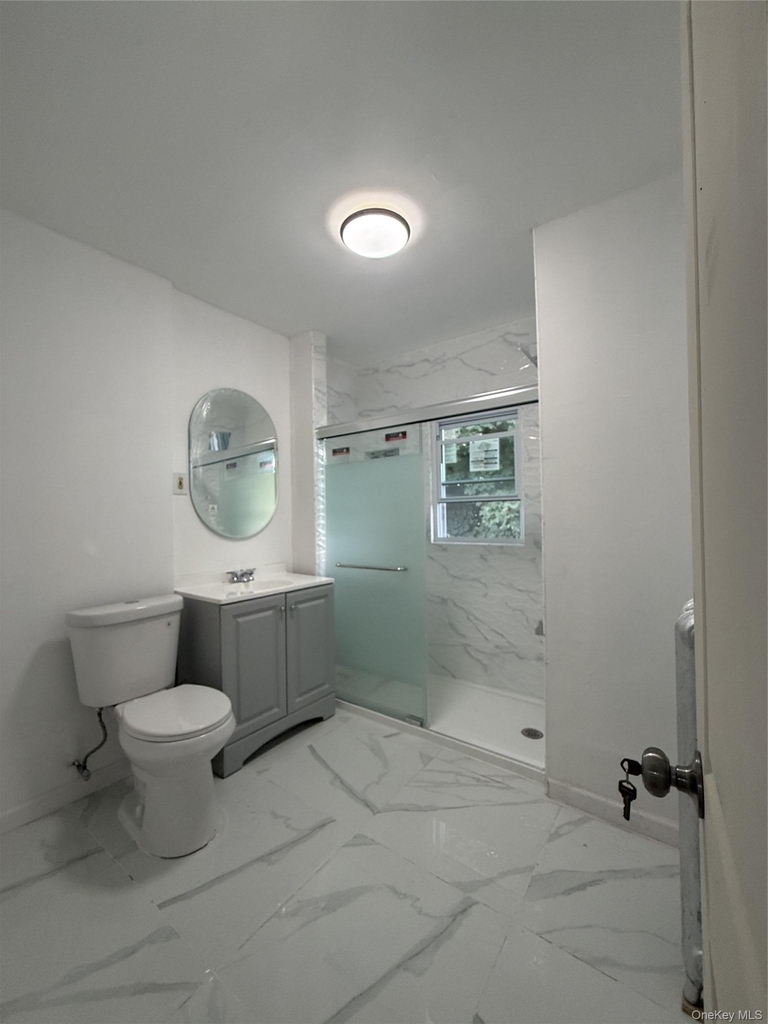 18640 Murdock Avenue - Photo 5