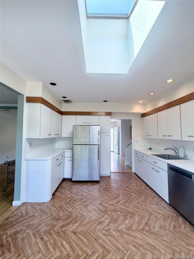 821 Channel Road - Photo 7