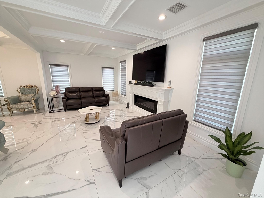 16 Eden Lane - Photo 4