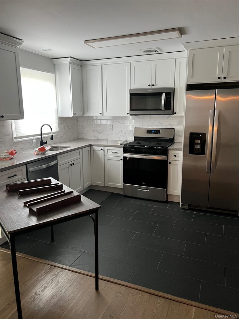 822 9th Street - Photo 0