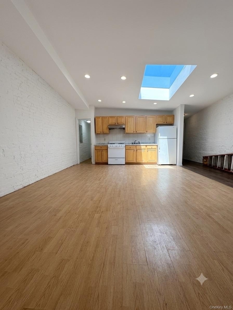 313 Main Street - Photo 1