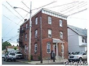 8 Franklin Avenue - Photo 0
