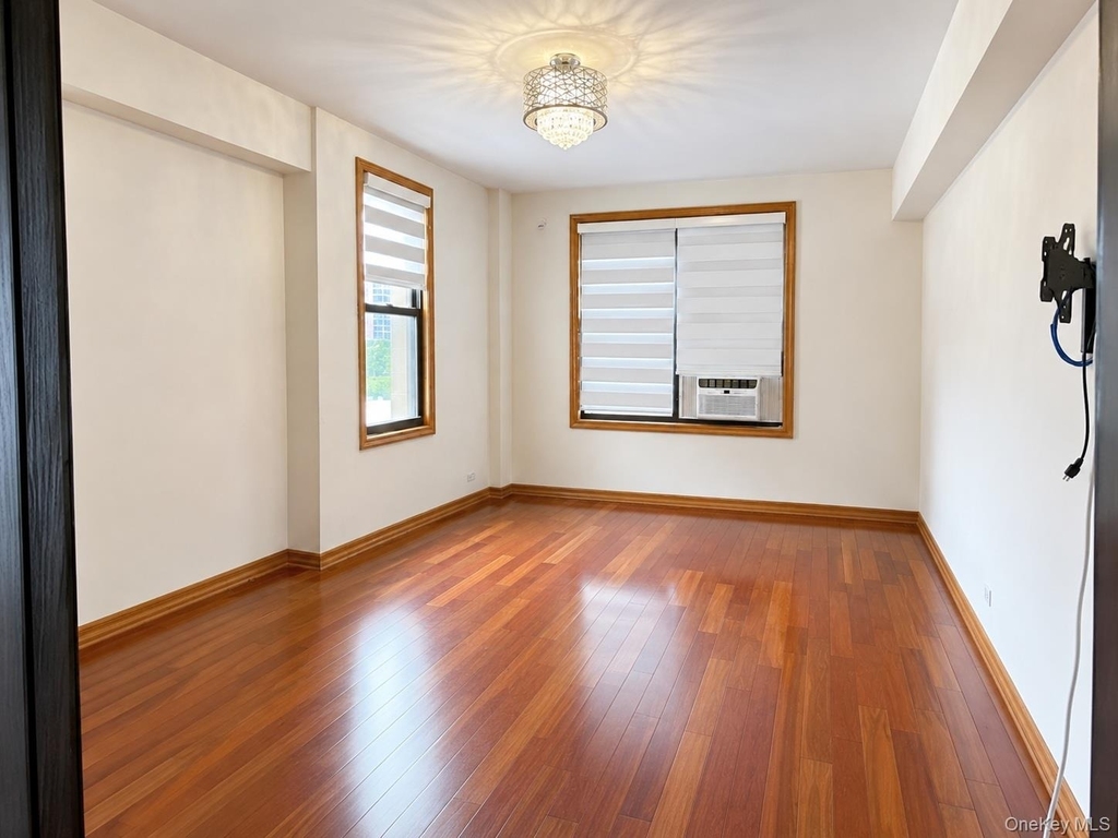 9822 63rd Dr Avenue - Photo 15